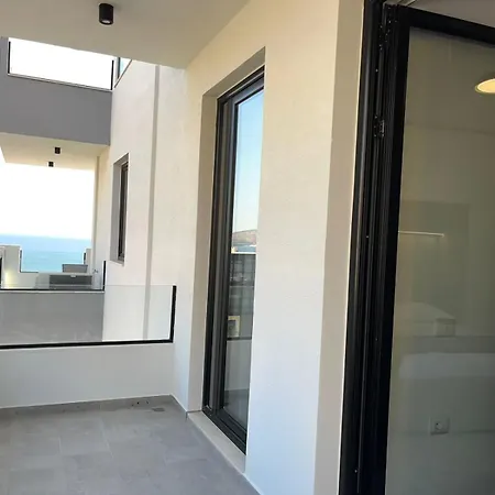 Diamond Golden 3 Apartment