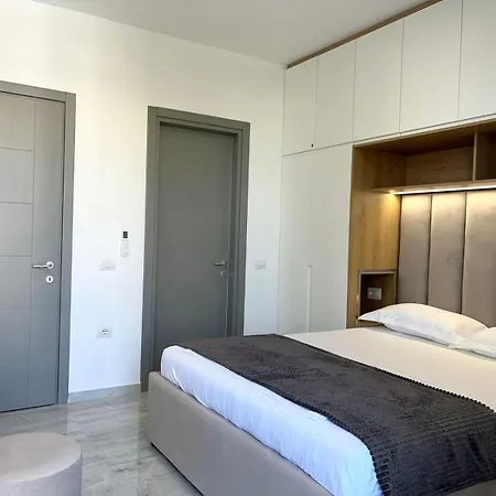 Diamond Golden 3 * Sarande